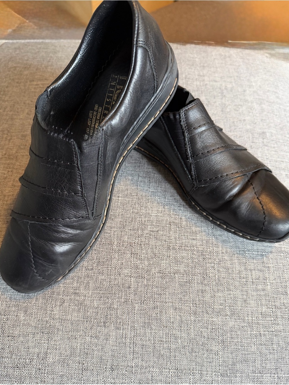 REIKER Women’s black Slip-On LeatherShoes. W Euro 40 Comfy &business/causal $17